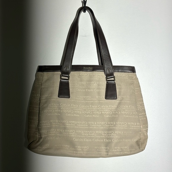 Calvin Klein tote - Picture 2 of 9